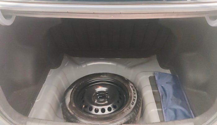 2016 Hyundai Xcent SX 1.2, Petrol, Manual, 72,243 km, Boot Inside