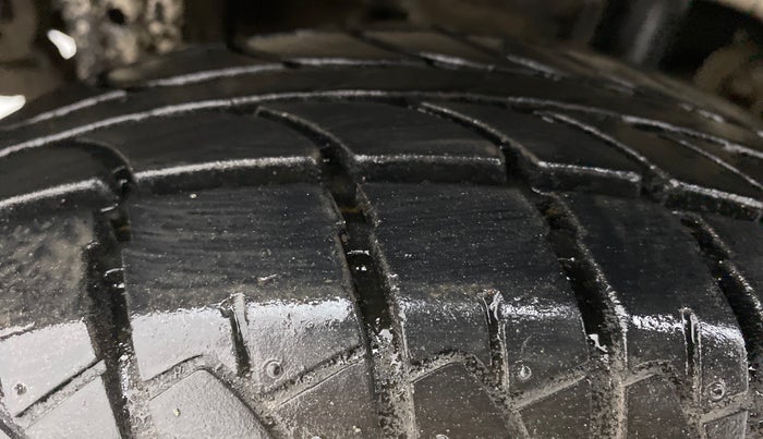 2010 Maruti Zen Estilo VXI, Petrol, Manual, 27,229 km, Right Rear Tyre Tread