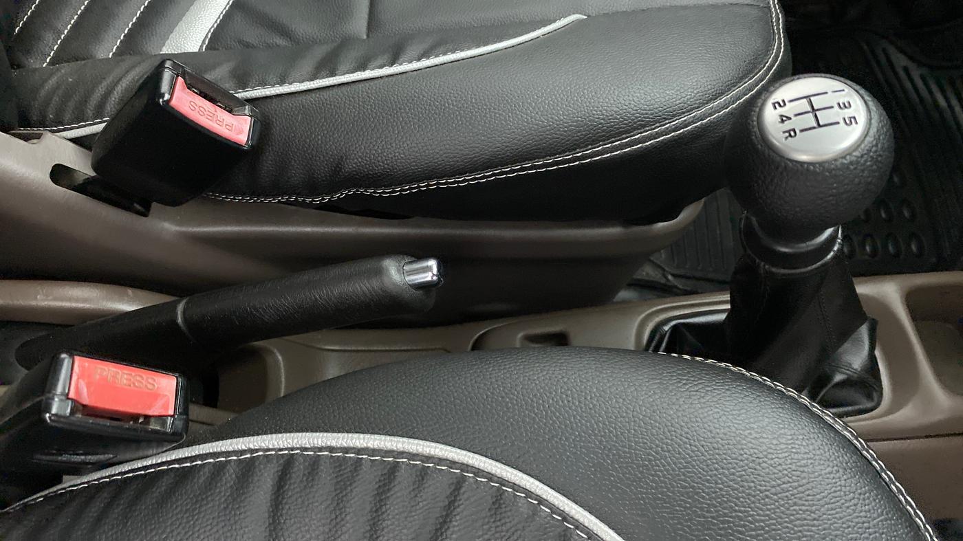 2010 Maruti Zen Estilo VXI, Petrol, Manual, 27,229 km, Gear Lever