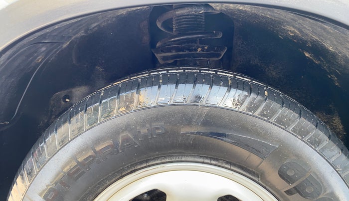 2022 Tata Safari XM, Diesel, Manual, 17,807 km, Left Front Tyre Tread
