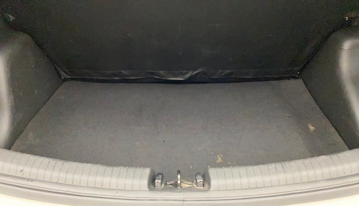 2018 Hyundai Grand i10 MAGNA 1.2 KAPPA VTVT, Petrol, Manual, 46,219 km, Boot Inside