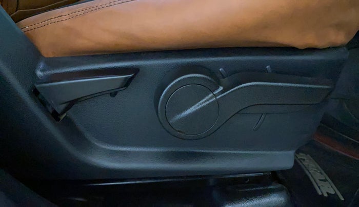 2022 Mahindra Thar LX D AT 4WD HT, Diesel, Automatic, 73,784 km, Driver Side Adjustment Panel