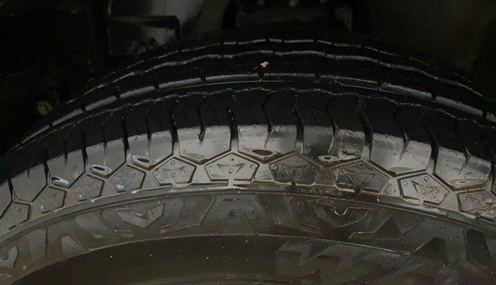 2022 Mahindra Thar LX D AT 4WD HT, Diesel, Automatic, 73,784 km, Left Front Tyre Tread