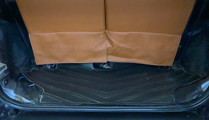 2022 Mahindra Thar LX D AT 4WD HT, Diesel, Automatic, 73,784 km, Boot Inside