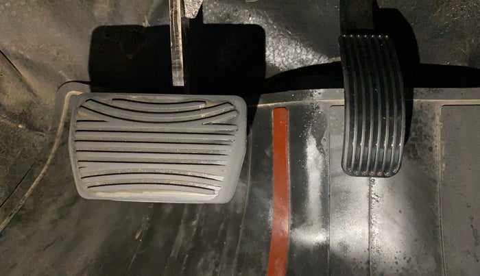 2022 Mahindra Thar LX D AT 4WD HT, Diesel, Automatic, 73,784 km, Pedals