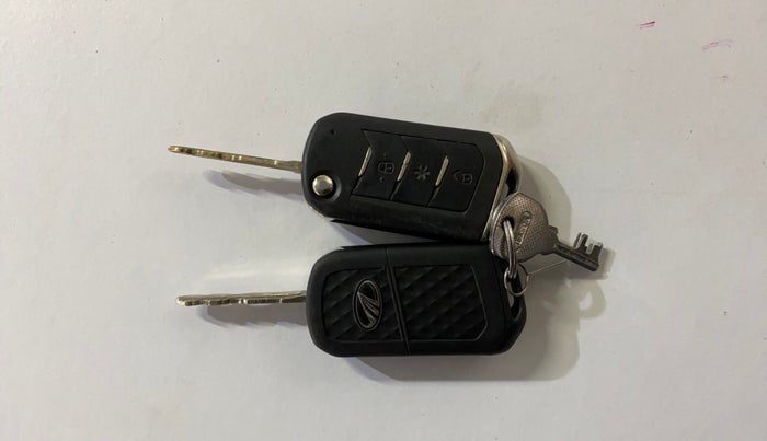 2022 Mahindra Thar LX D AT 4WD HT, Diesel, Automatic, 73,784 km, Key Close Up