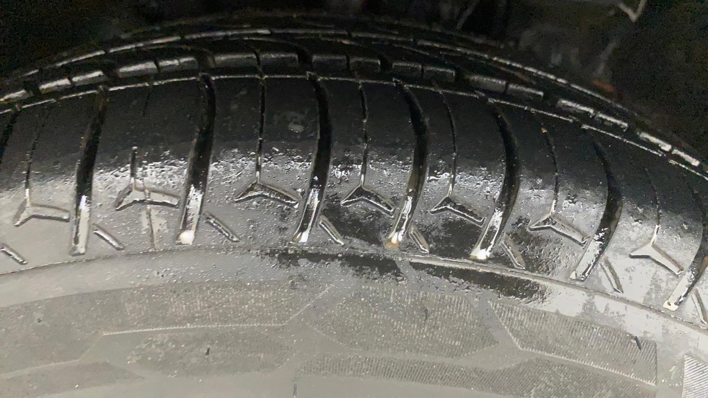 2019 Tata TIAGO NRG PETROL, Petrol, Manual, 28,954 km, Right Front Tyre Tread