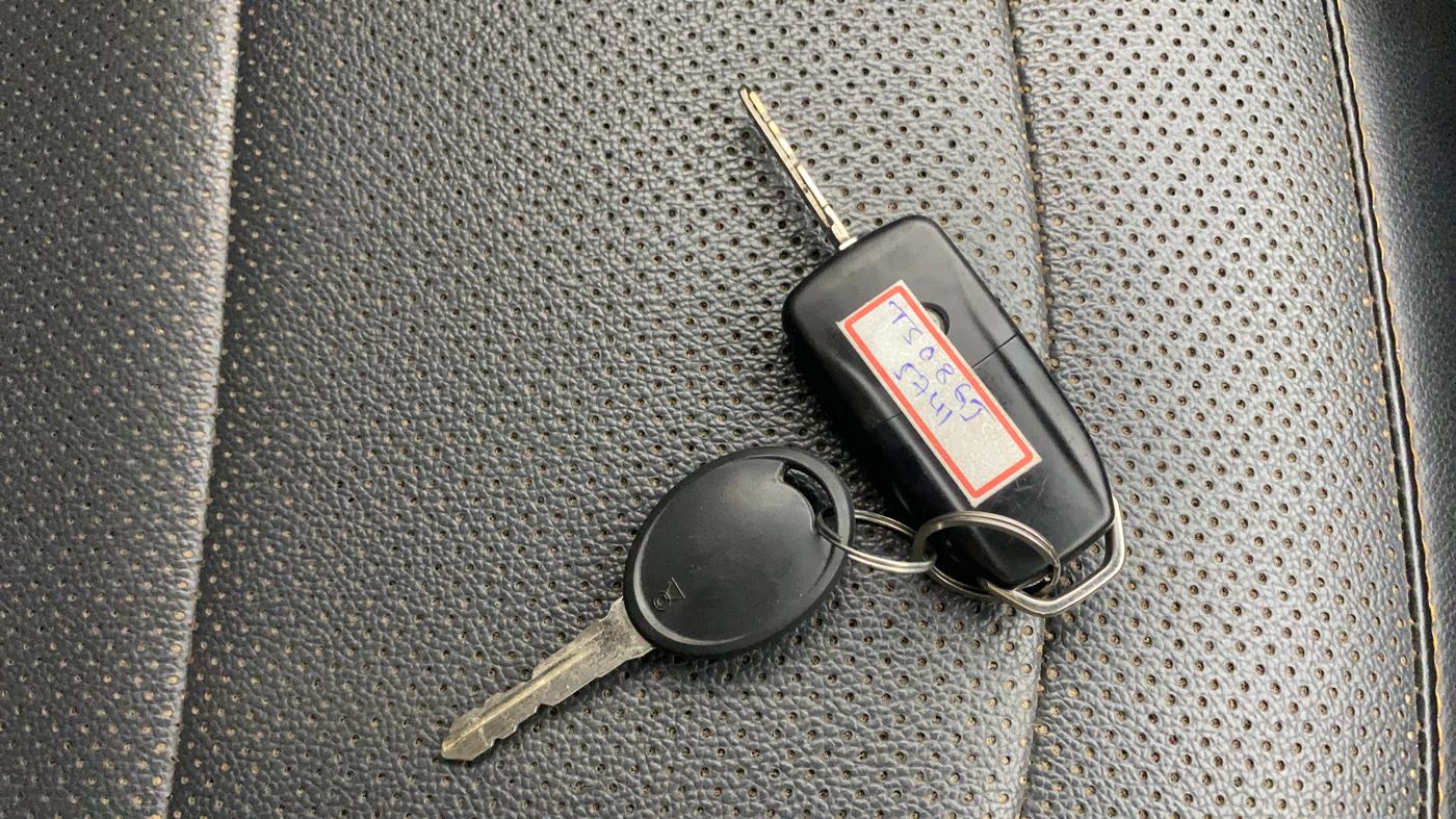 2019 Tata TIAGO NRG PETROL, Petrol, Manual, 28,954 km, Key Close Up