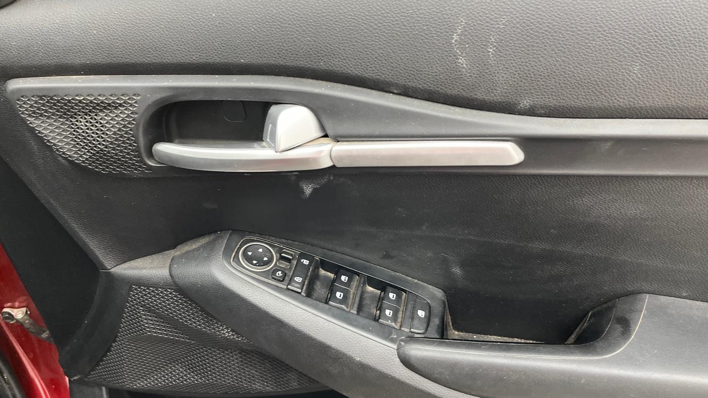 2019 KIA SELTOS HTK PLUS 1.5, Petrol, Manual, 48,264 km, Driver Side Door Panels Control