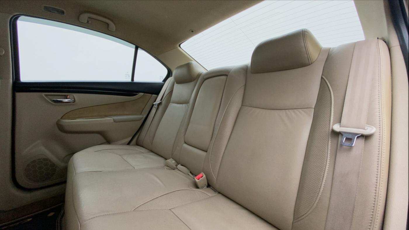 2016 Maruti Ciaz ZXI+, Petrol, Manual, 34,966 km, Right Side Rear Door Cabin