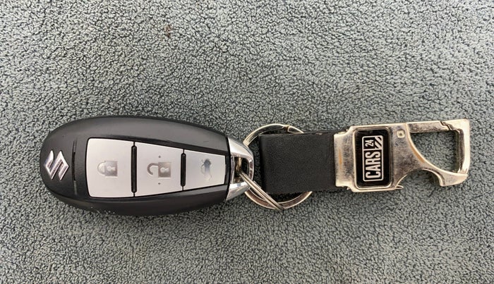 2016 Maruti Ciaz ZXI+, Petrol, Manual, 34,966 km, Key Close Up