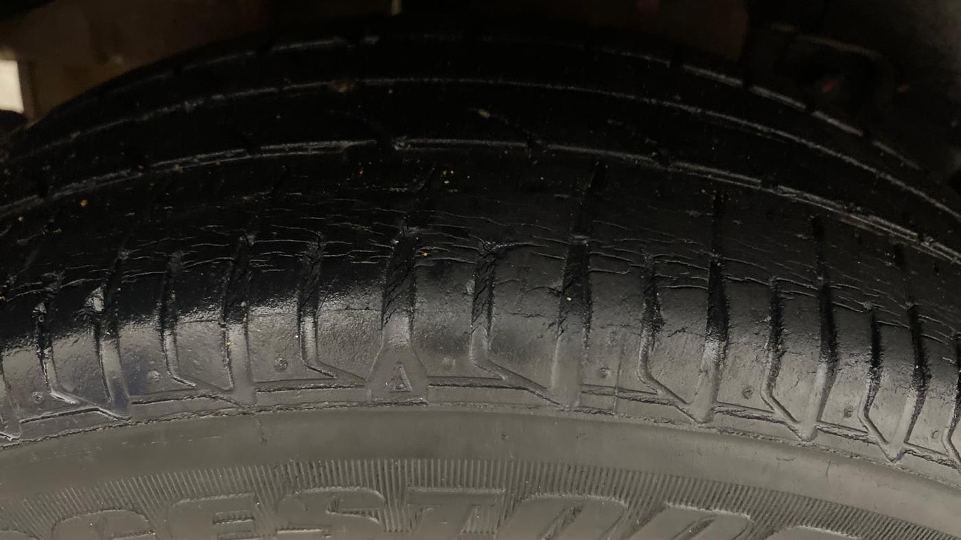 2017 Tata TIGOR XTA PETROL, Petrol, Automatic, 61,675 km, Right Rear Tyre Tread