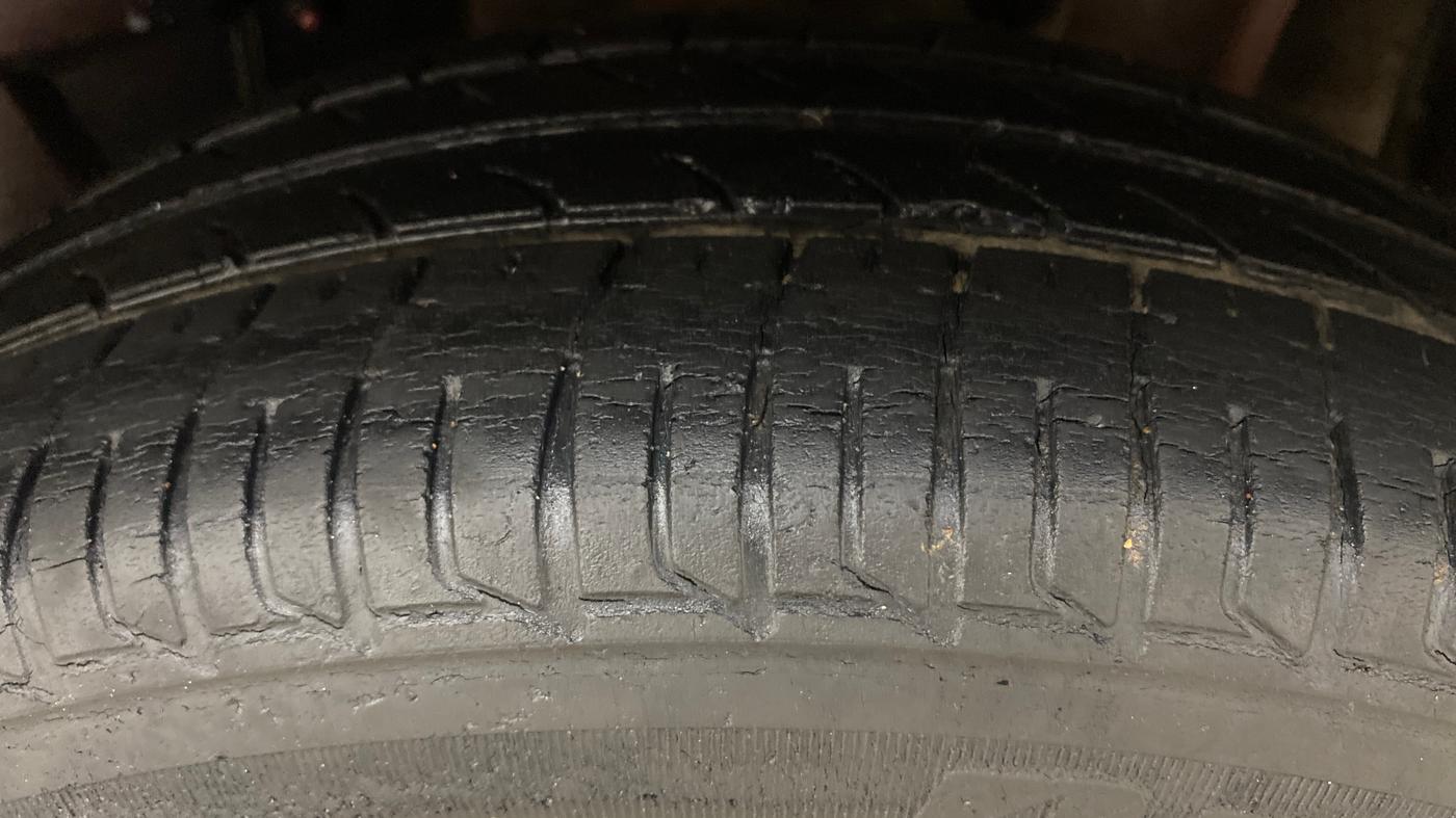 2017 Tata TIGOR XTA PETROL, Petrol, Automatic, 61,675 km, Left Rear Tyre Tread