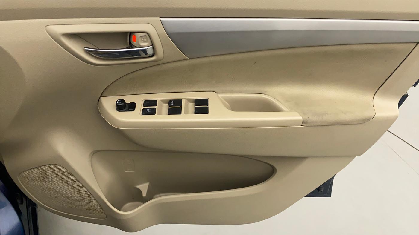 2016 Maruti Ertiga VDI SHVS, Diesel, Manual, 74,693 km, Driver Side Door Panels Control