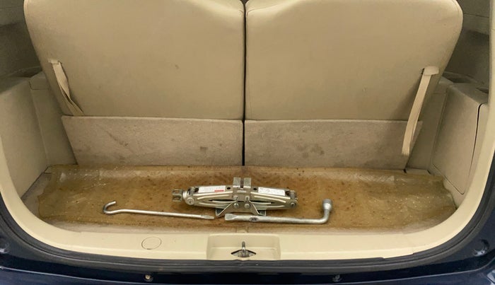 2016 Maruti Ertiga VDI SHVS, Diesel, Manual, 74,693 km, Boot Inside