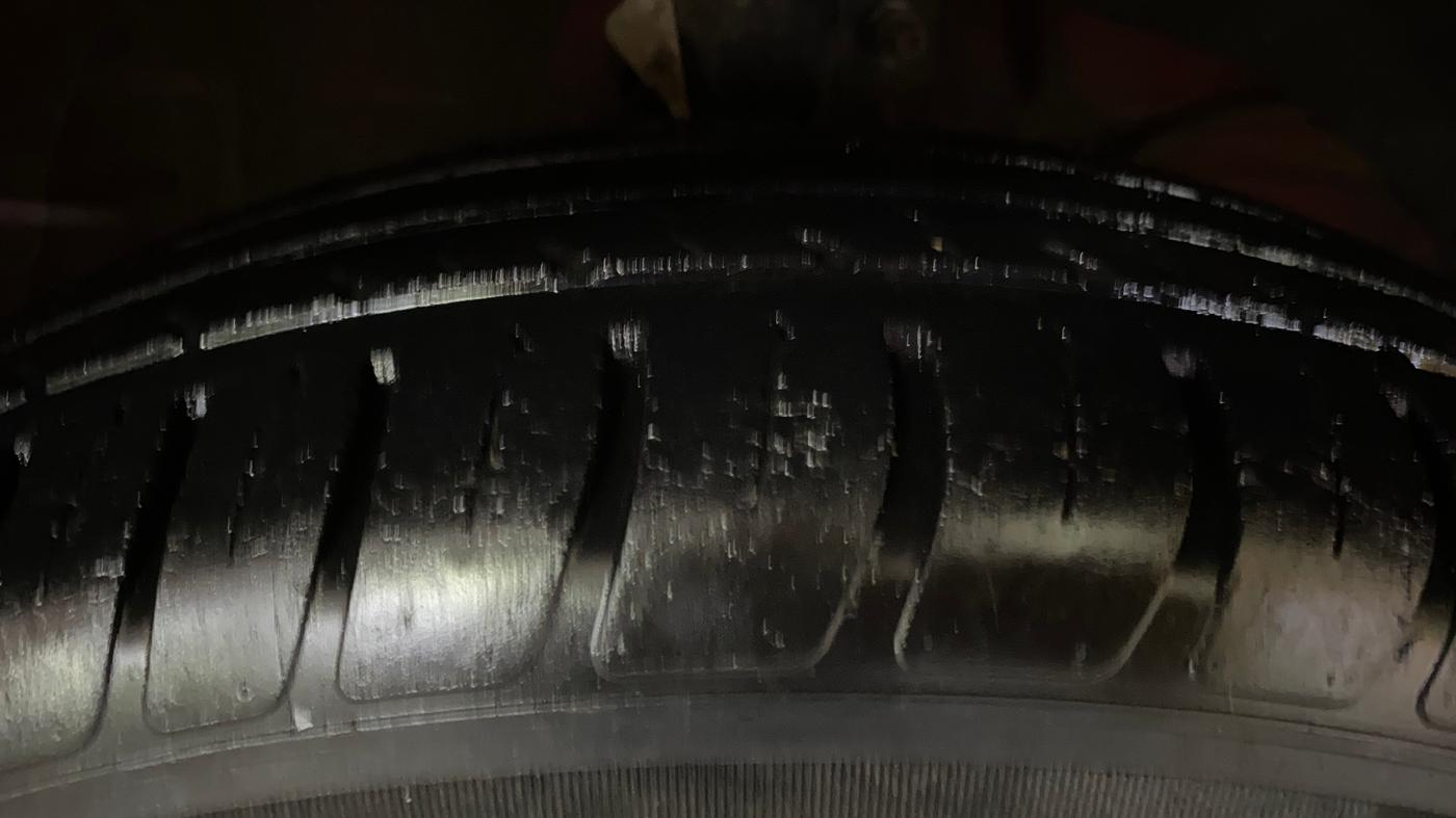 2020 Maruti Swift LXI, Petrol, Manual, 52,649 km, Right Front Tyre Tread