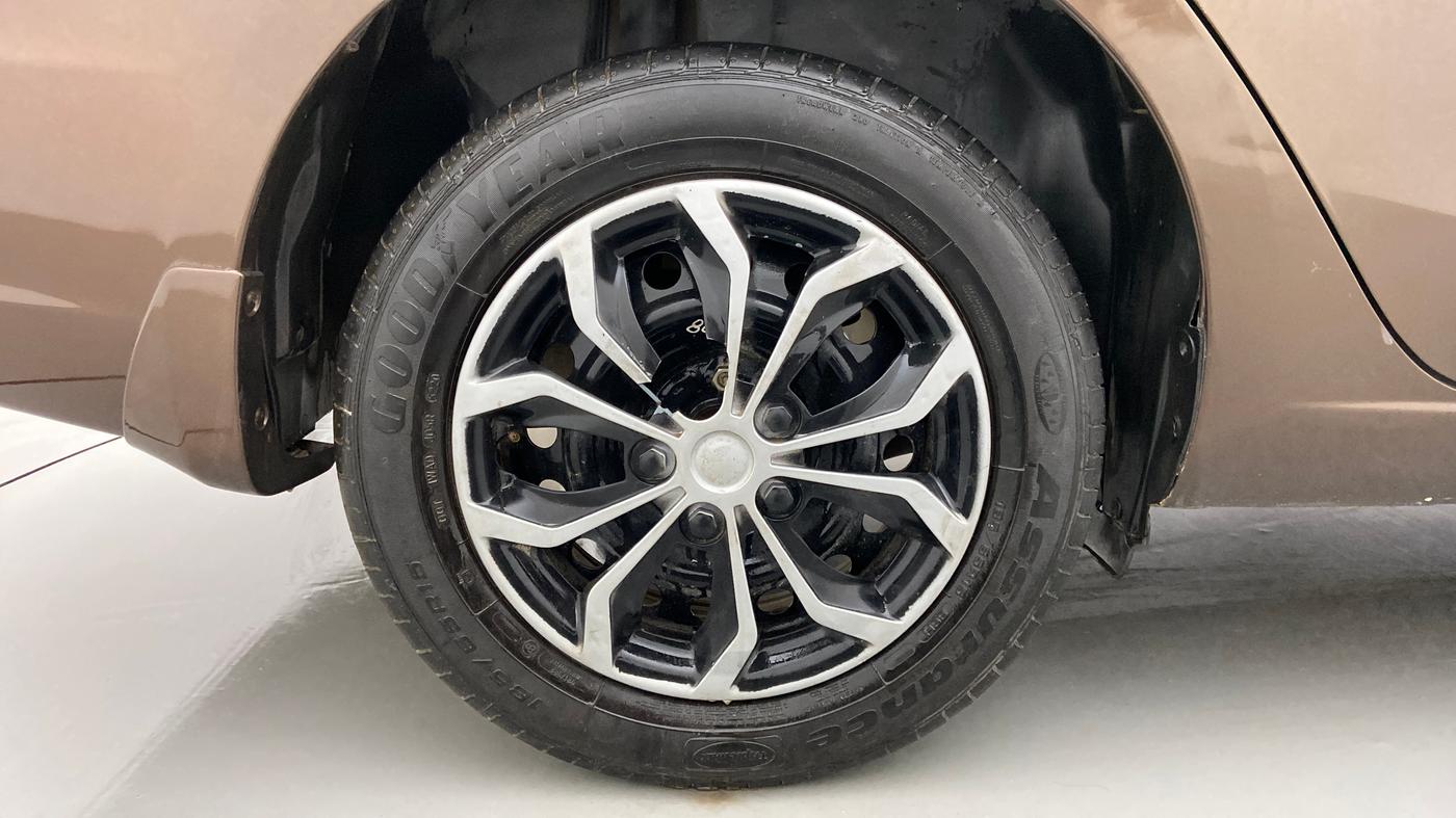 2017 Maruti Ciaz DELTA 1.4 AT PETROL, Petrol, Automatic, 70,698 km, Right Rear Wheel