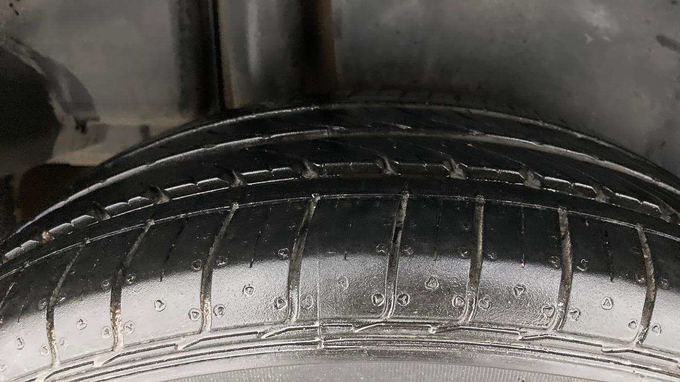 2017 Maruti Ciaz DELTA 1.4 AT PETROL, Petrol, Automatic, 70,698 km, Right Rear Tyre Tread