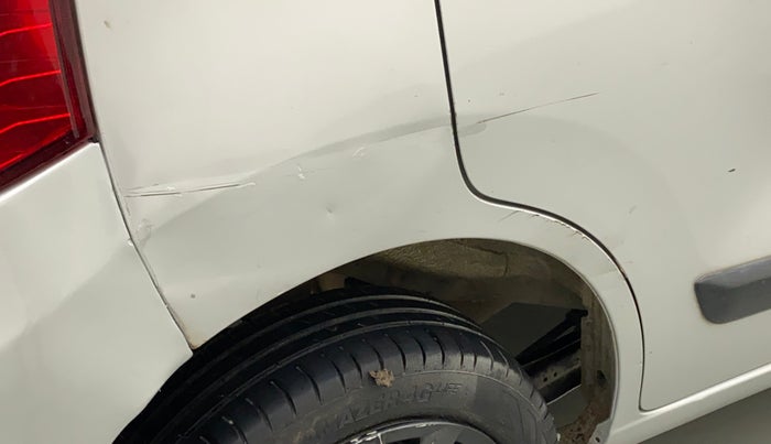 2015 Maruti Wagon R 1.0 VXI, Petrol, Manual, 84,642 km, Right quarter panel - Slightly dented