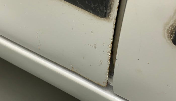 2015 Maruti Wagon R 1.0 VXI, Petrol, Manual, 84,642 km, Front passenger door - Slight discoloration