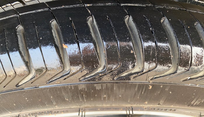 2020 Hyundai NEW I20 ASTA (O) 1.0 TURBO GDI DCT, Petrol, Automatic, 49,434 km, Right Rear Tyre Tread