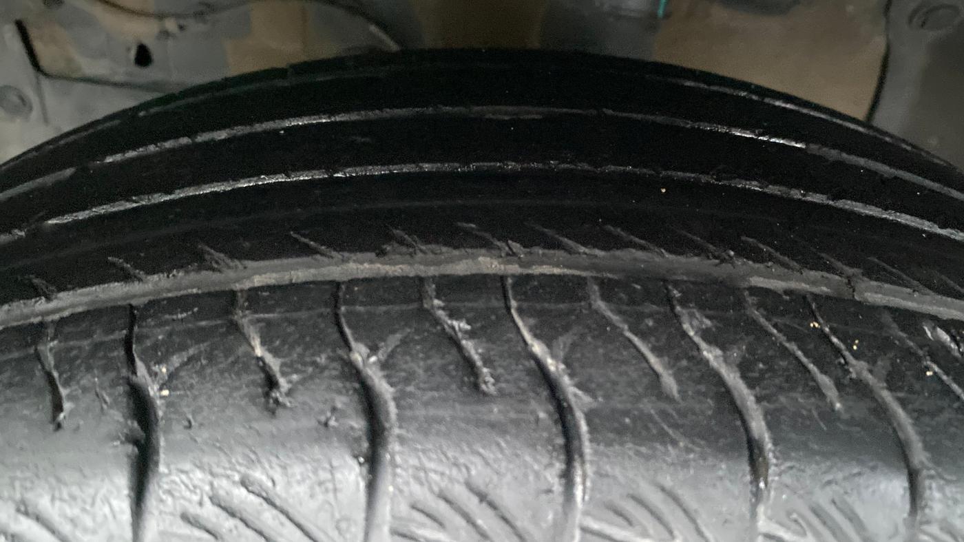 2024 Maruti Grand Vitara ZETA CNG, CNG, Manual, 96,171 km, Left Front Tyre Tread