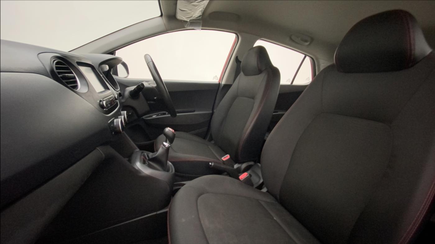 2018 Hyundai Grand i10 SPORTZ 1.2 KAPPA VTVT DUAL TONE, Petrol, Manual, 22,963 km, Right Side Front Door Cabin