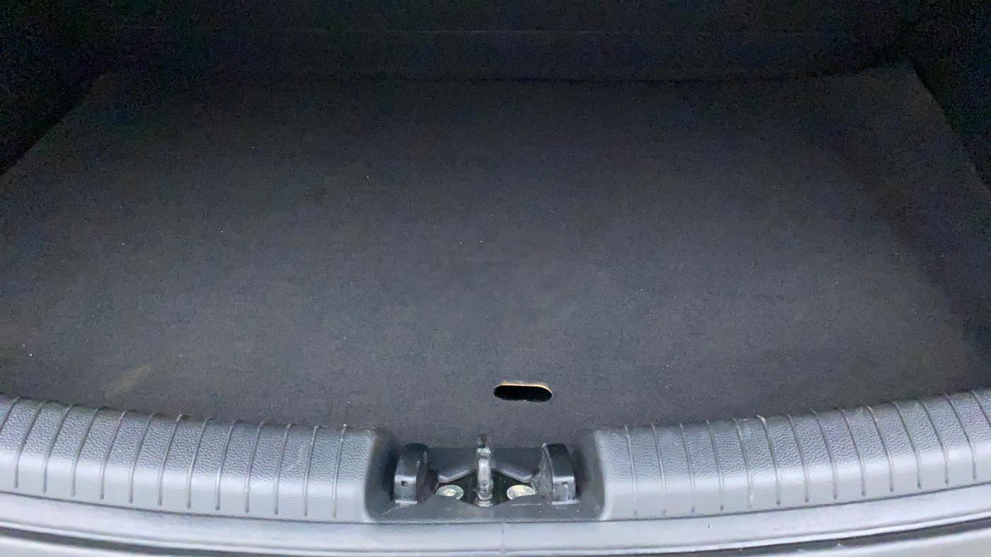 2018 Hyundai Grand i10 SPORTZ 1.2 KAPPA VTVT DUAL TONE, Petrol, Manual, 22,963 km, Boot Inside