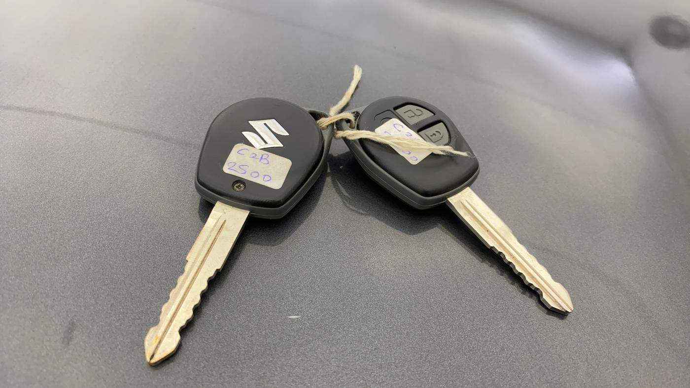 2023 Maruti FRONX DELTA PLUS 1.2MT, Petrol, Manual, 27,400 km, Key Close Up