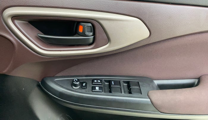 2023 Maruti FRONX DELTA PLUS 1.2MT, Petrol, Manual, 27,400 km, Driver Side Door Panels Control