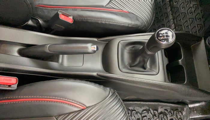 2023 Maruti FRONX DELTA PLUS 1.2MT, Petrol, Manual, 27,400 km, Gear Lever
