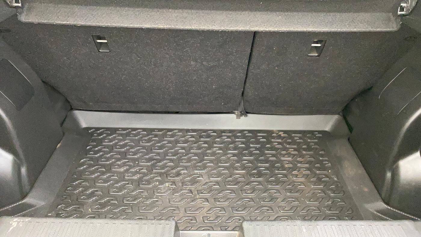 2023 Maruti FRONX DELTA PLUS 1.2MT, Petrol, Manual, 27,400 km, Boot Inside