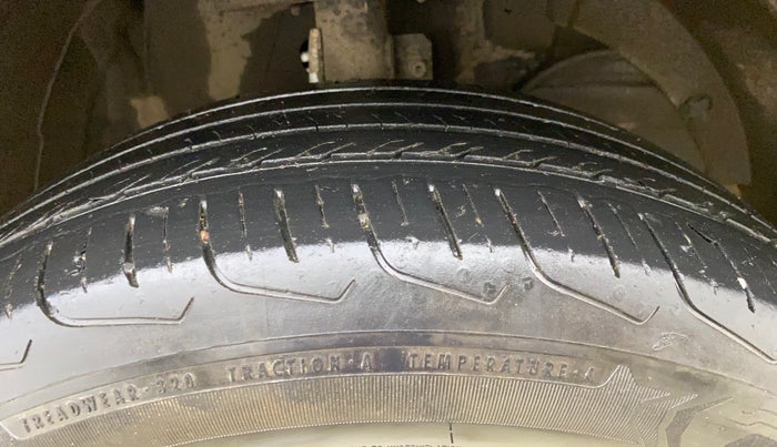 2023 Maruti FRONX DELTA PLUS 1.2MT, Petrol, Manual, 27,400 km, Right Front Tyre Tread