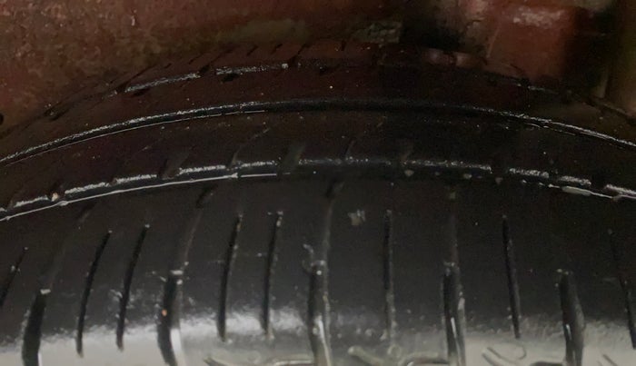 2014 Maruti Celerio VXI AMT, Petrol, Automatic, 1,05,227 km, Left Rear Tyre Tread