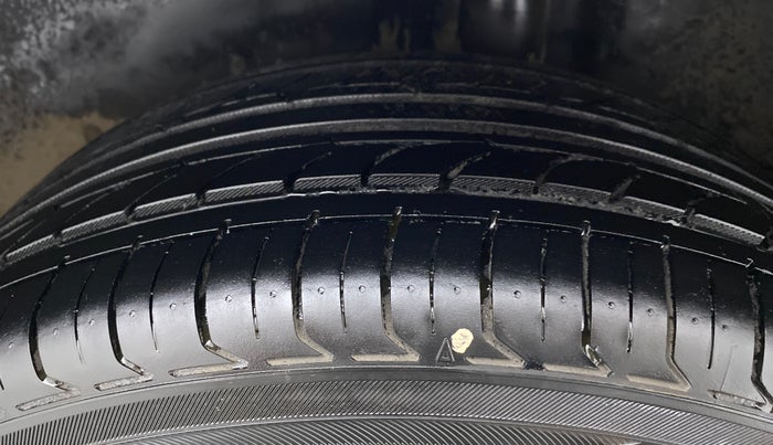 2018 Volkswagen Ameo HIGHLINE PLUS 1.5L AT 16 ALLOY, Diesel, Automatic, 85,692 km, Left Rear Tyre Tread