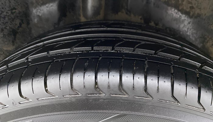 2018 Volkswagen Ameo HIGHLINE PLUS 1.5L AT 16 ALLOY, Diesel, Automatic, 85,692 km, Right Rear Tyre Tread