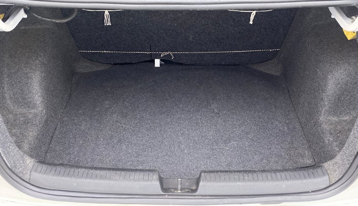 2018 Volkswagen Ameo HIGHLINE PLUS 1.5L AT 16 ALLOY, Diesel, Automatic, 85,692 km, Boot Inside