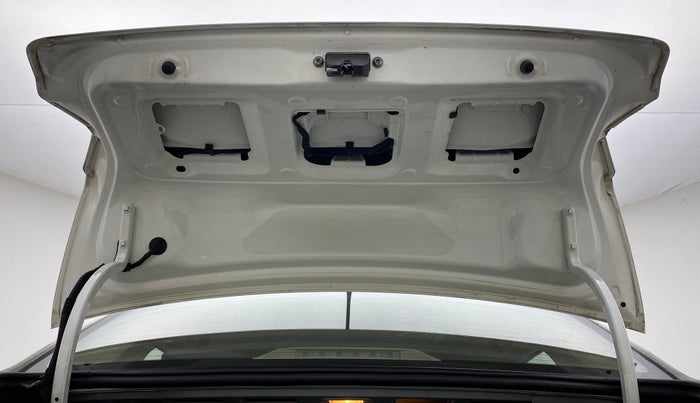 2018 Volkswagen Ameo HIGHLINE PLUS 1.5L AT 16 ALLOY, Diesel, Automatic, 85,692 km, Boot Door Open