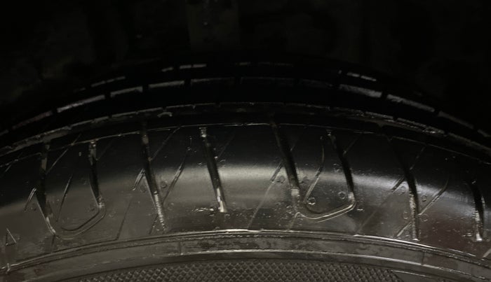 2022 Tata NEXON XE PETROL, Petrol, Manual, 44,218 km, Left Front Tyre Tread