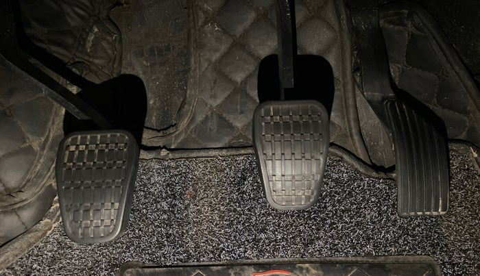 2022 Tata NEXON XE PETROL, Petrol, Manual, 44,218 km, Pedals