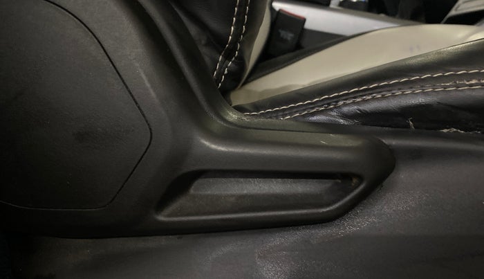 2022 Tata NEXON XE PETROL, Petrol, Manual, 44,218 km, Driver Side Adjustment Panel