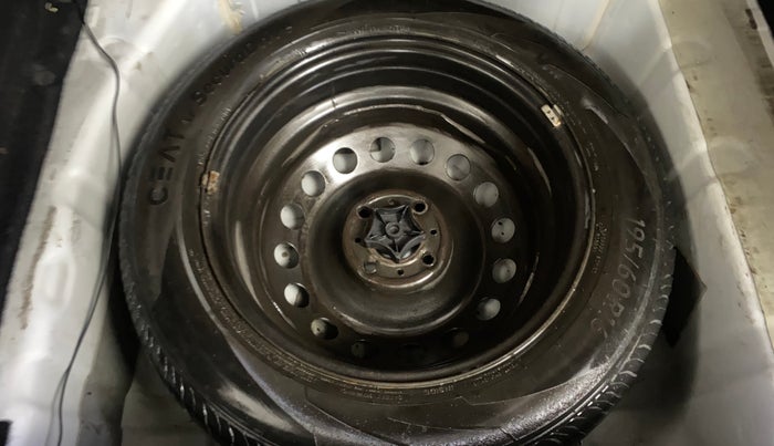 2022 Tata NEXON XE PETROL, Petrol, Manual, 44,218 km, Spare Tyre