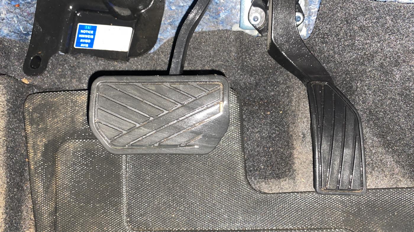 2022 Maruti Vitara Brezza ZXI PLUS AT DUAL TONE SHVS, Petrol, Automatic, 29,691 km, Pedals