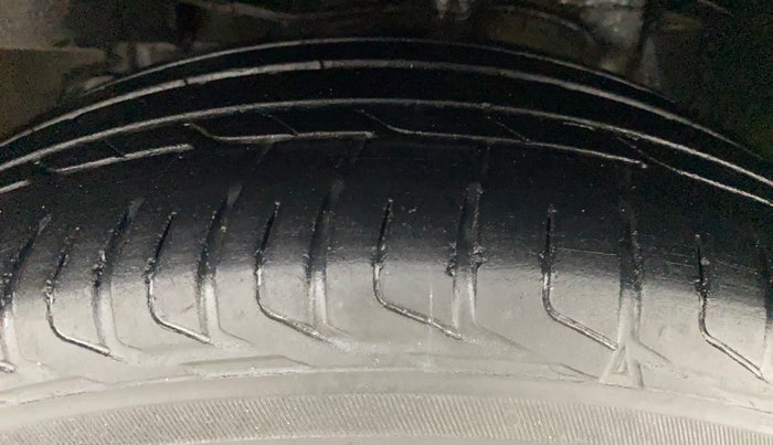 2022 Tata NEXON XZA PLUS (PREMIUM) KAZIRANGA DIESEL, Diesel, Automatic, 33,130 km, Left Front Tyre Tread