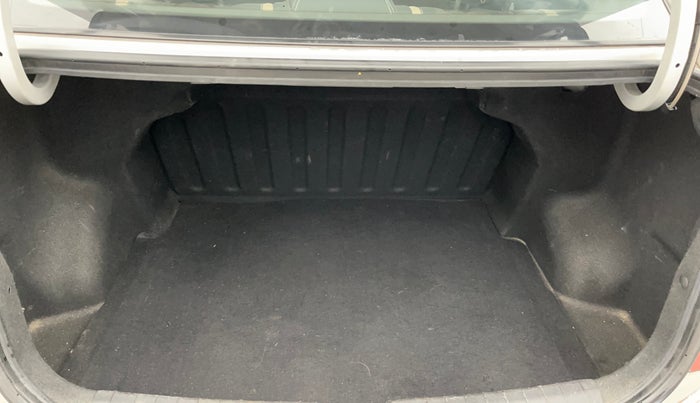 2015 Hyundai Xcent S 1.2, Petrol, Manual, 44,917 km, Boot Inside