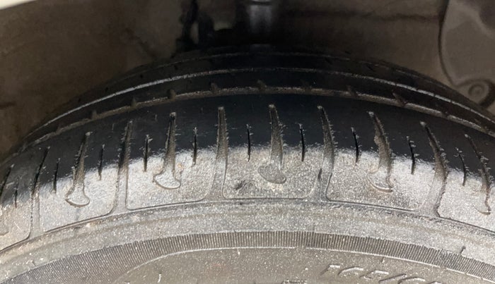 2015 Hyundai Xcent S 1.2, Petrol, Manual, 44,917 km, Right Front Tyre Tread