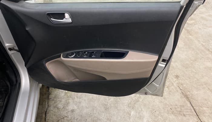 2016 Hyundai Xcent S 1.1 CRDI, Diesel, Manual, 98,472 km, Driver Side Door Panels Control