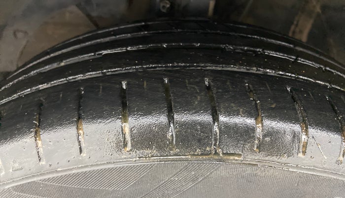 2021 Maruti Baleno ZETA CVT PETROL 1.2, Petrol, Automatic, 45,356 km, Left Front Tyre Tread