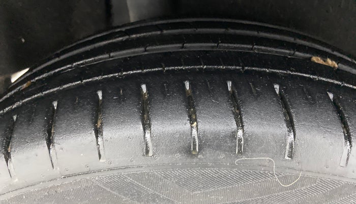 2021 Maruti Baleno ZETA CVT PETROL 1.2, Petrol, Automatic, 45,356 km, Right Rear Tyre Tread