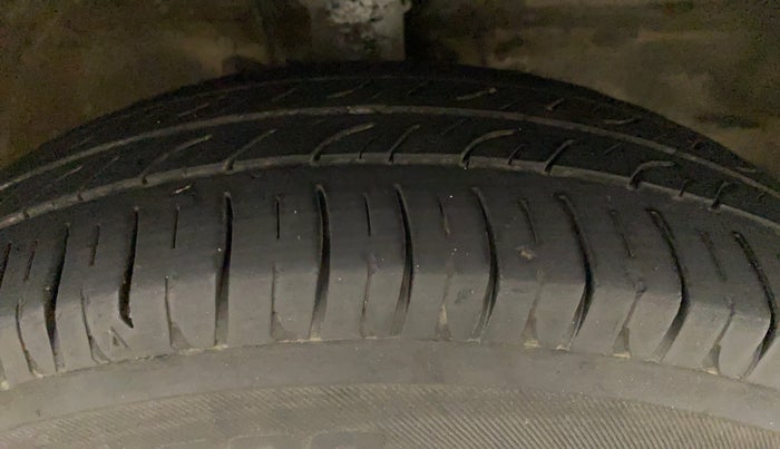2015 Maruti Wagon R 1.0 LXI CNG, CNG, Manual, 83,213 km, Right Front Tyre Tread
